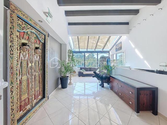 Vente Villa 8 pièces 230.75 m2 Cabasse