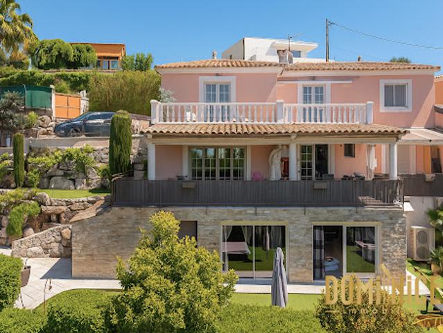 Vente Villa 8 pièces 233 m2 Cagnes sur Mer