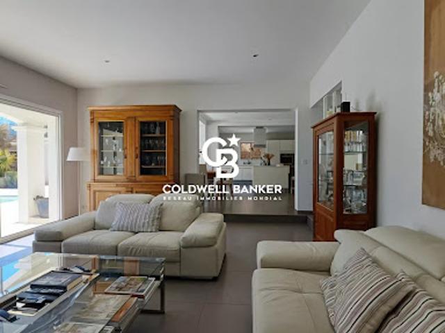 Vente Villa 8 pièces 238 m2 Saint Aubin de Médoc