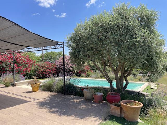 Vente Villa 8 pièces 239 m2 Pierrevert