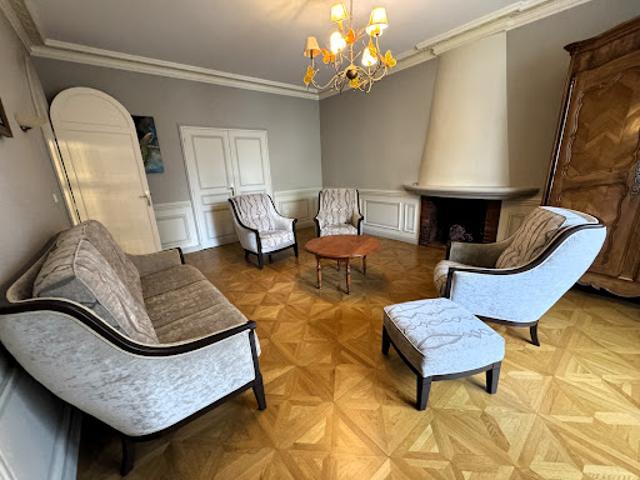 Vente Villa 8 pièces 252 m2 Bais