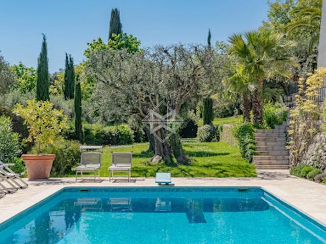 Vente Villa 8 pièces 274.4 m2 Vence