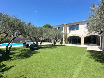 Vente Villa 8 pièces 280 m2 Saint maximin