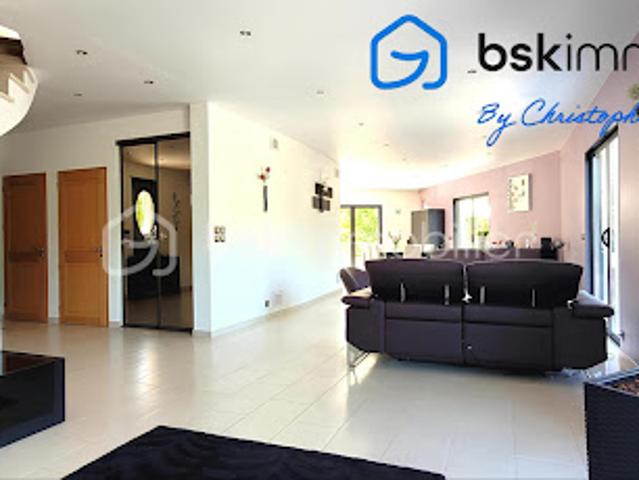 Vente Villa 8 pièces 281 m2 Moisson