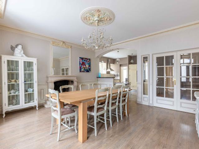 Vente Villa 9 pièces 297 m2 Bais