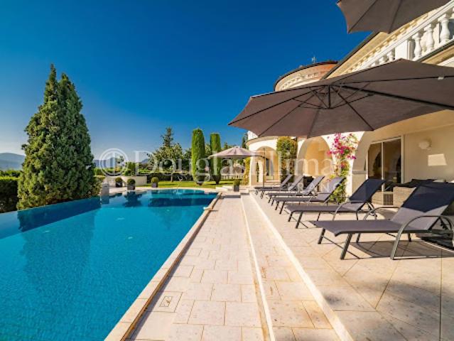 Vente Villa 8 pièces 300 m2 Mandelieu la Napoule