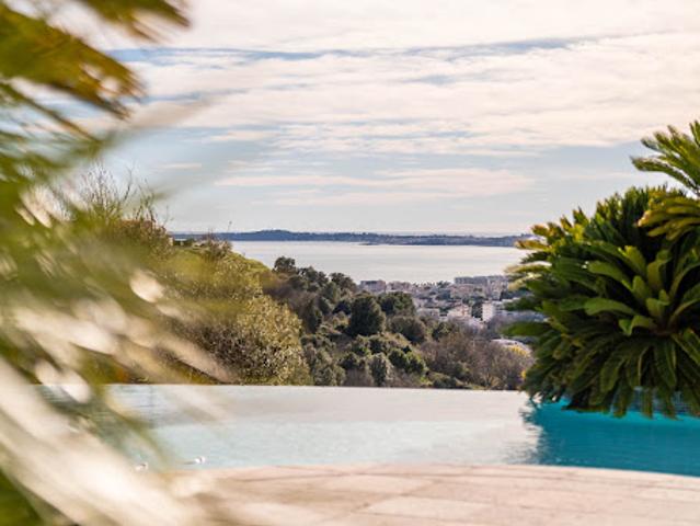 Vente Villa 8 pièces 330 m2 Cagnes sur Mer