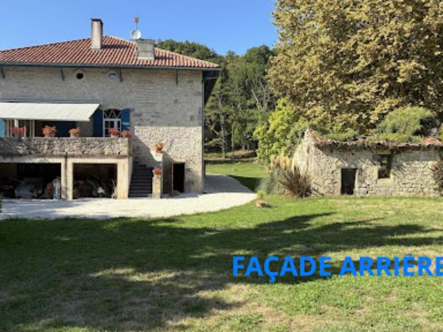 Vente Villa 8 pièces 343 m2 Clermont Dessous