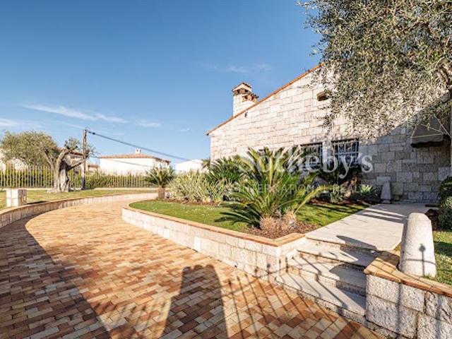 Vente Villa 8 pièces 359 m2 Nice