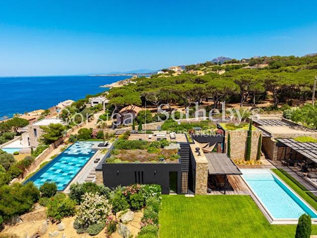 Vente Villa 9 pièces 400 m2 Calvi