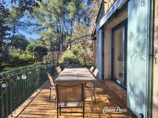 Vente Villa 9 pièces 200 m2 Nimes