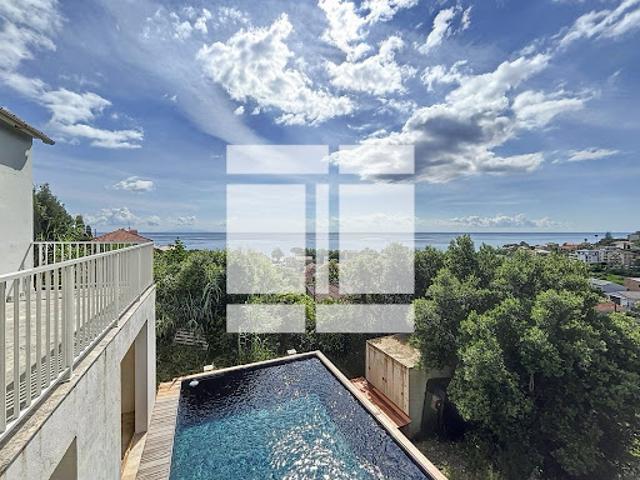 Vente Villa 9 pièces 200 m2 Santa Maria di Lota