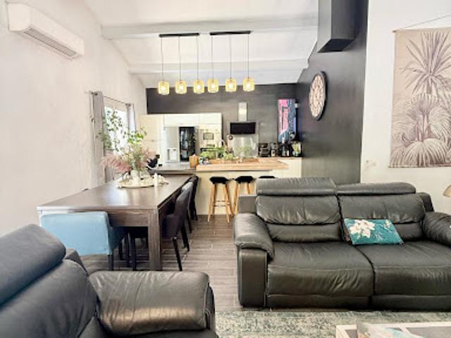 Vente Villa 9 pièces 226 m2 La Crau