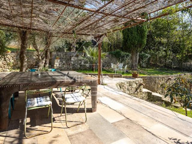 Vente Villa 9 pièces 227.44 m2 Magagnosc