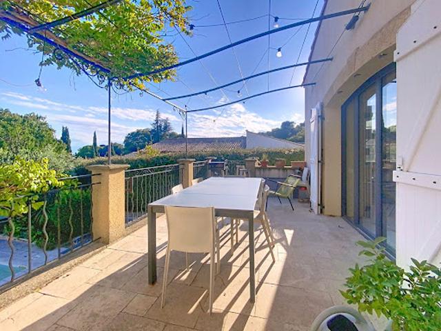 Vente Villa 9 pièces 227 m2 Lamanon
