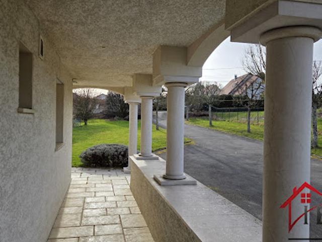 Vente Villa 9 pièces 274 m2 Cussey sur l'Ognon