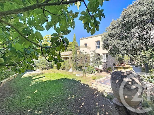 Vente Villa 9 pièces 443.53 m2 Uzès