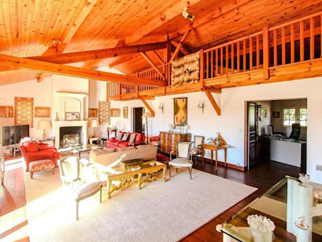 Vente Villa 9 pièces 300 m2 Bassussarry