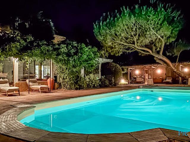 Vente Villa 9 pièces 310 m2 Charly