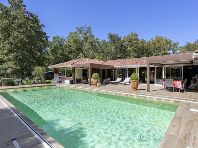 Vente Villa 9 pièces 325 m2 Lacanau
