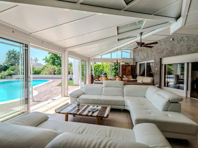 Vente Villa 9 pièces 380.37 m2 Fessy
