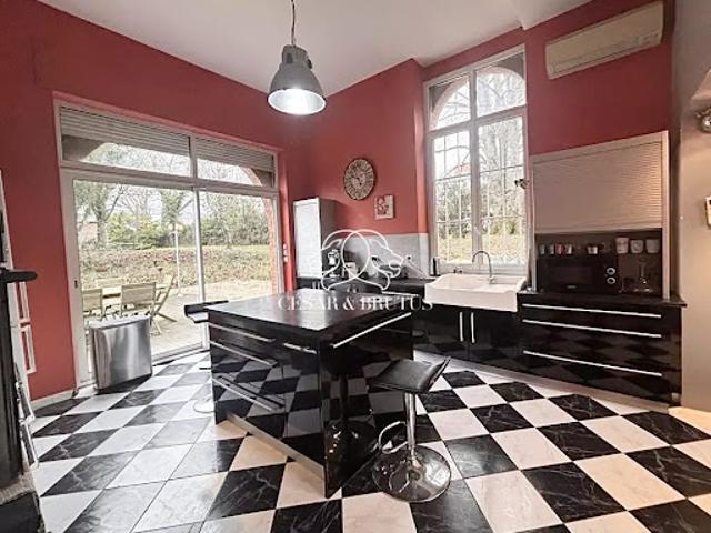 Vente Maison 13 pièces 435.29 m2 Lanta