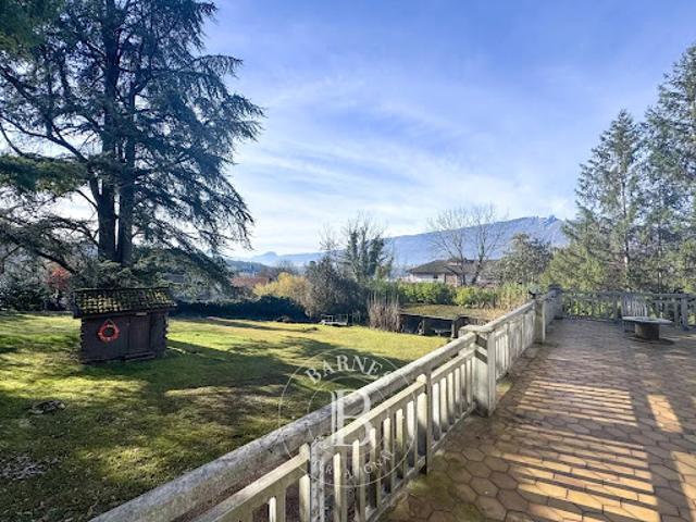Vente Villa 10 pièces 211 m2 Aix les Bains