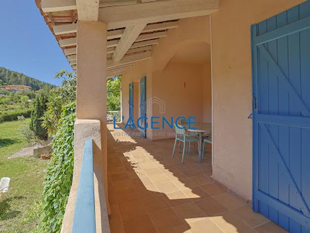 Vente Villa 10 pièces 233 m2 Carqueiranne