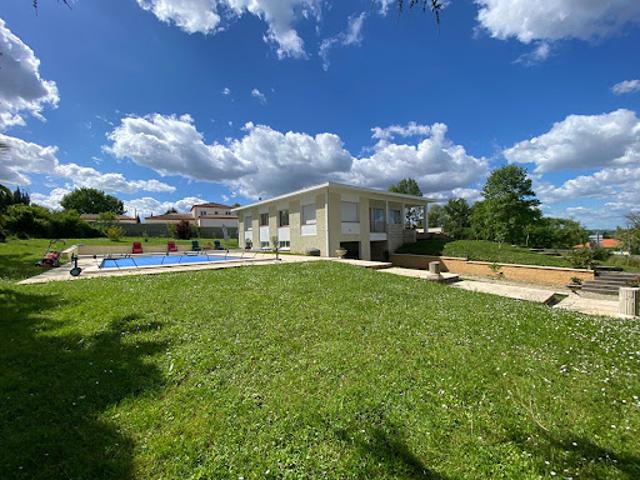Vente Villa 10 pièces 246 m2 Sainte Livrade sur Lot