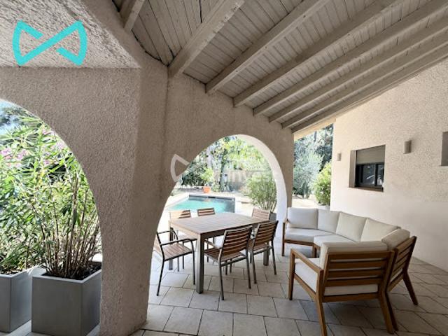 Vente Villa 10 pièces 253 m2 Assas