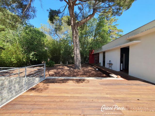 Vente Villa 10 pièces 273 m2 Nimes
