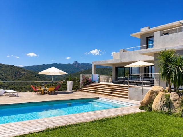 Vente Villa 10 pièces 280 m2 Sainte lucie de porto vecchio