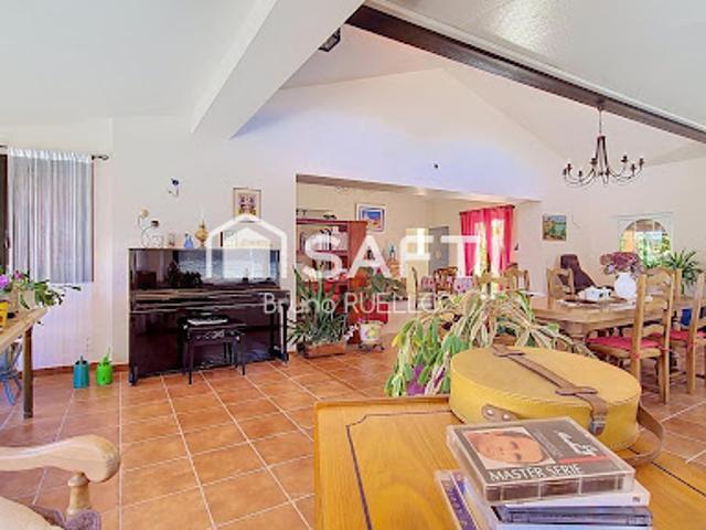 Vente Villa 10 pièces 327 m2 Montesquieu des Albères