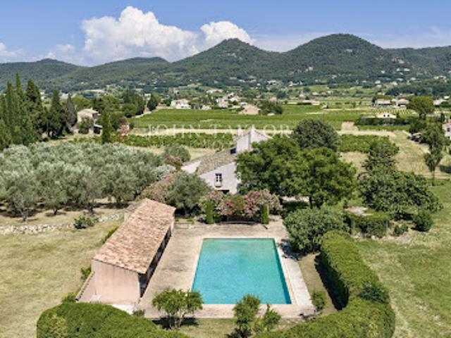 Vente Villa 10 pièces 330 m2 Séguret