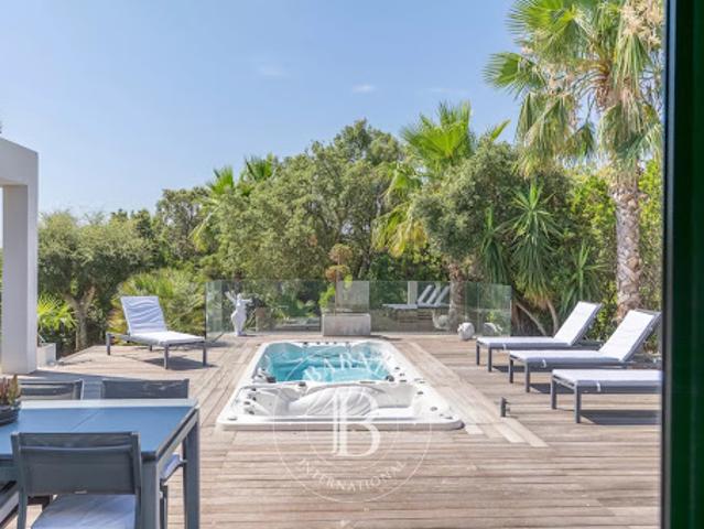 Vente Villa 10 pièces 350 m2 Sainte lucie de porto vecchio