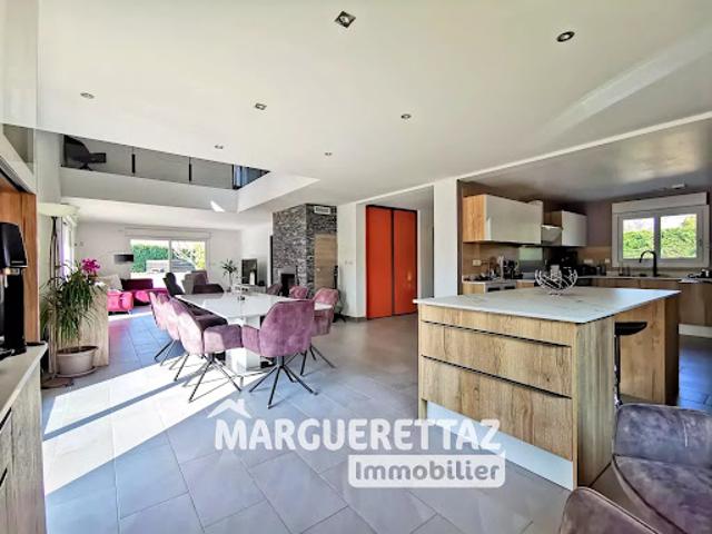 Vente Villa 10 pièces 352.81 m2 Neydens