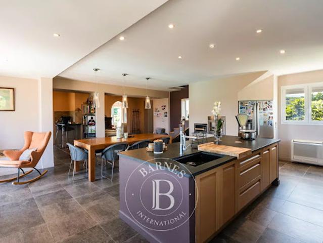 Vente Villa 10 pièces 430 m2 Bastia