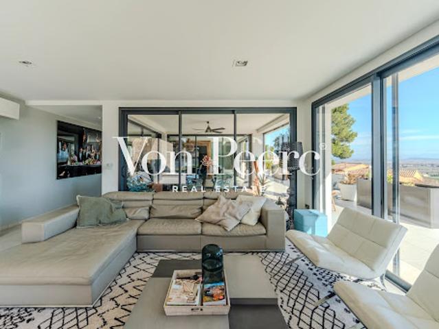 Vente Villa 10 pièces 241 m2 Saint Laurent des Arbres