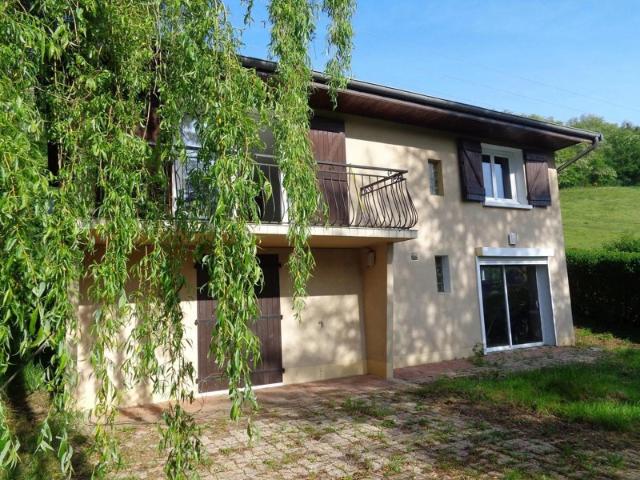Vente Villa 110 m² à Chambost Allières 249 000 ¤