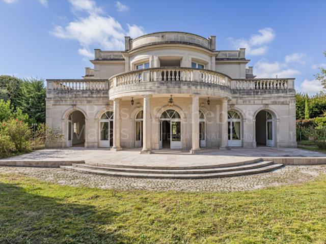 Vente Villa 11 pièces 1000 m2 La Varenne Saint Hilaire