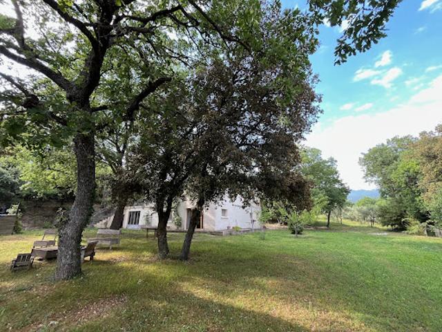 Vente Villa 11 pièces 225 m2 Flassan