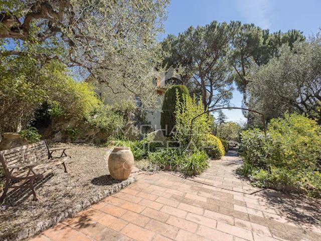 Vente Villa 11 pièces 242 m2 Nice