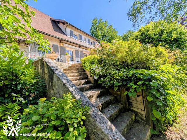 Vente Villa 11 pièces 251 m2 Saint Bernard