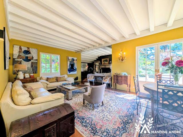 Vente Villa 11 pièces 251 m2 Saint Bernard