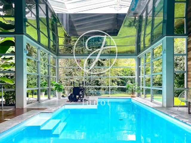Vente Villa 11 pièces 315 m2 Croix