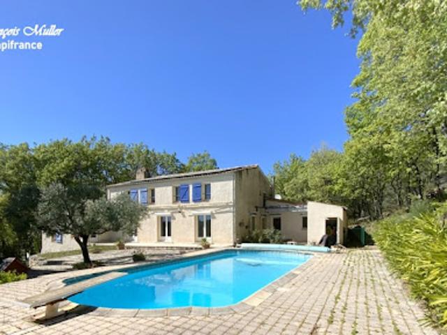 Vente Villa 12 pièces 325 m2 Pierrevert