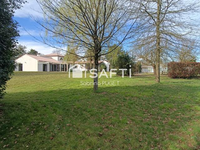 Vente Villa 12 pièces 360 m2 Essarts en Bocage