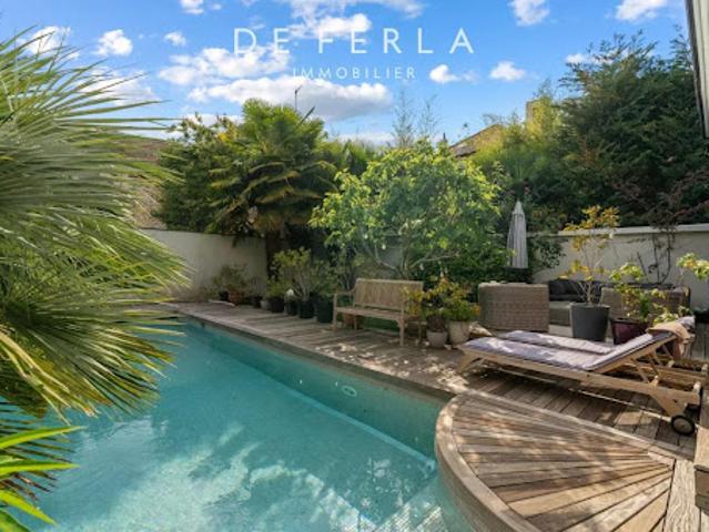 Vente Villa 12 pièces 370.8 m2 La Varenne Saint Hilaire
