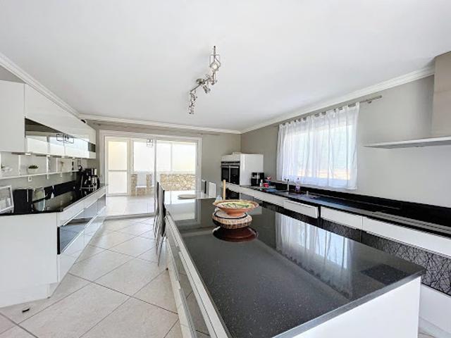 Vente Villa 12 pièces 451.12 m2 Puget sur Argens