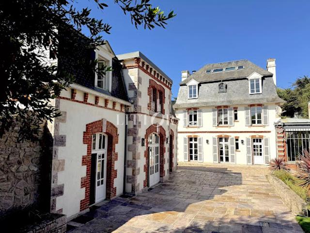 Vente Villa 14 pièces 350 m2 Pléneuf Val André